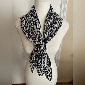 El & Co Black & White Neck Knot Scarf